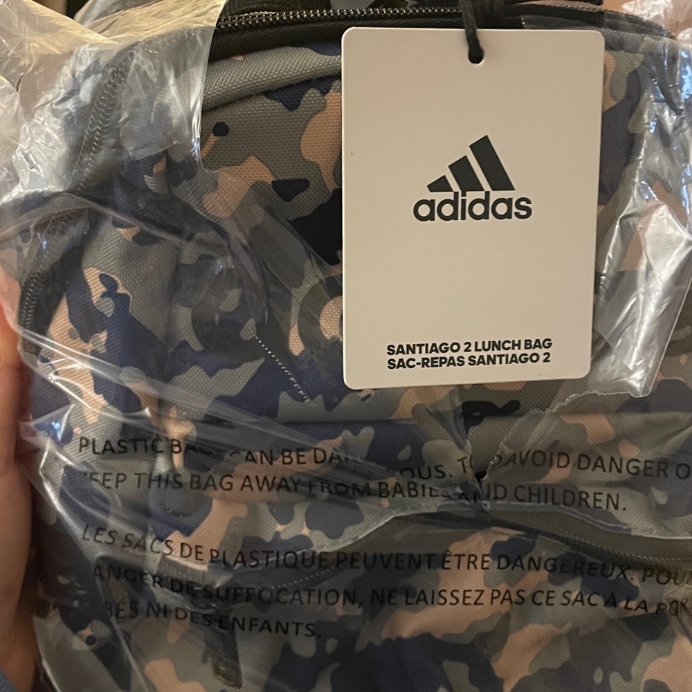 BRAND NEW youth boy adidas santiago 2 lunch bag (camouflage) - Picture 3 of 3